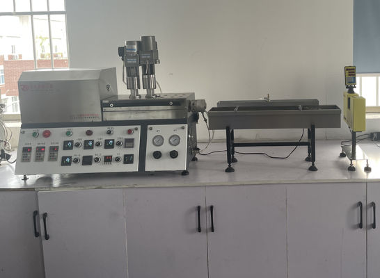 0.75KW পিএলসি কন্ট্রোল ল্যাবরেটরি ল্যাব টুইন স্ক্রু এক্সট্রুডার 250 মিমি স্ক্রু থ্রেড দৈর্ঘ্য